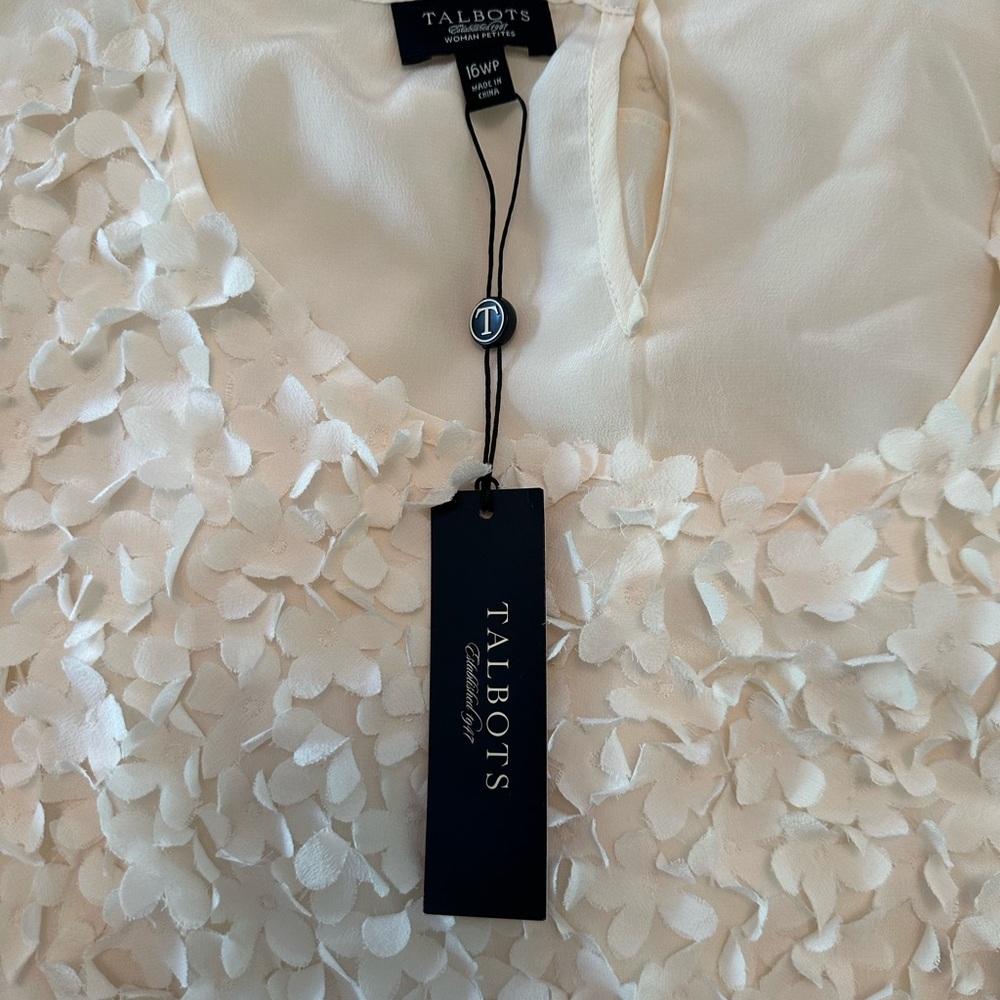 NWT Talbots Petites 100% Silk Sleeveless  Ivory Cream Textured Fluttery (Z)